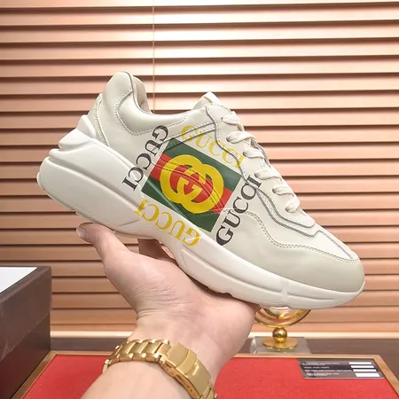 グッチ スニーカー