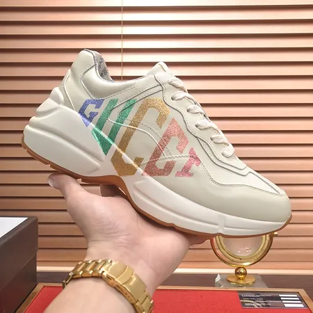 グッチ スニーカー