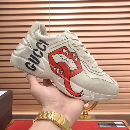 グッチ スニーカー