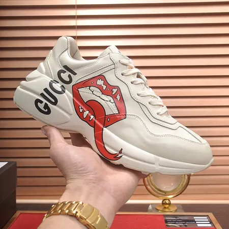 グッチ スニーカー