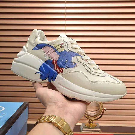 グッチ スニーカー