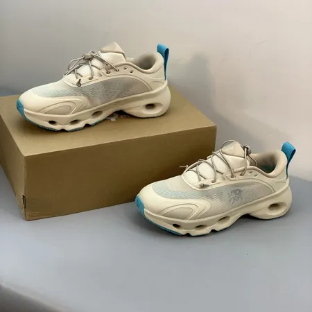 ロエベ スニーカー