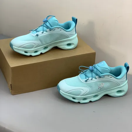 ロエベ スニーカー