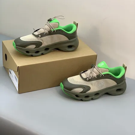 ロエベ スニーカー