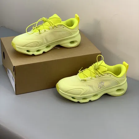 ロエベ スニーカー