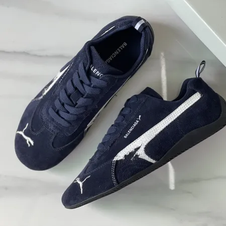 プーマ スニーカー