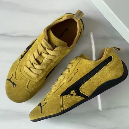 プーマ スニーカー