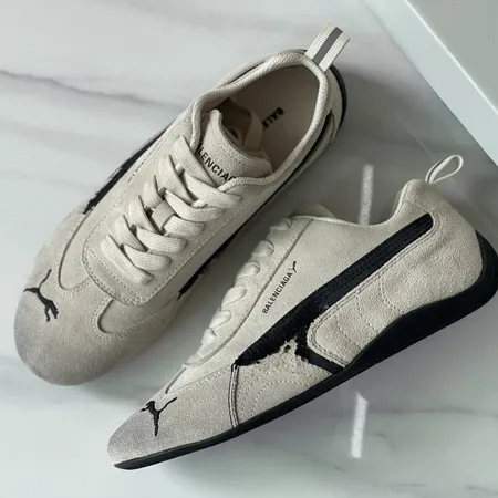 プーマ スニーカー