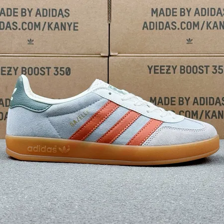 アディダス カジュアルシューズ