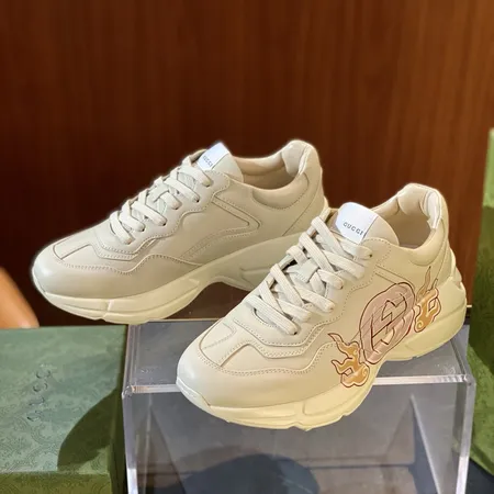 グッチ スニーカー