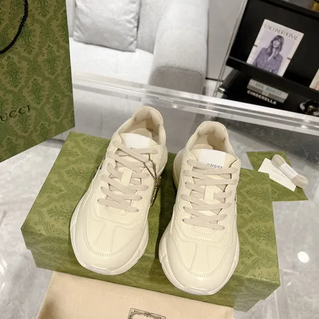 グッチ スニーカー