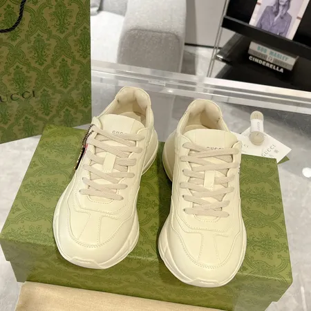 グッチ スニーカー
