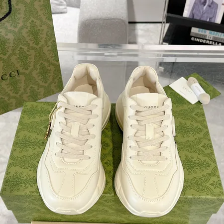 グッチ スニーカー
