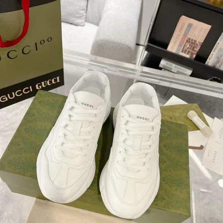 グッチ スニーカー