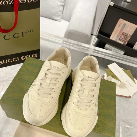 グッチ スニーカー