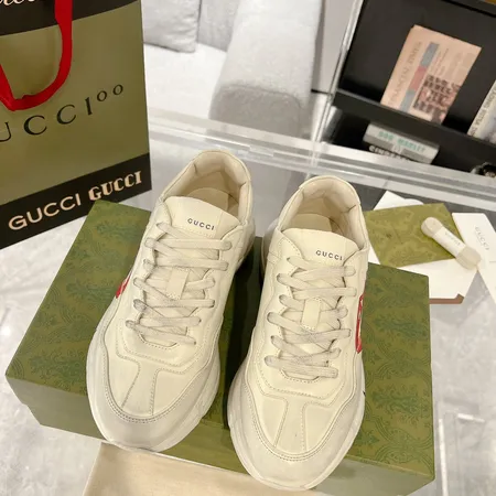 グッチ スニーカー