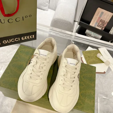 グッチ スニーカー