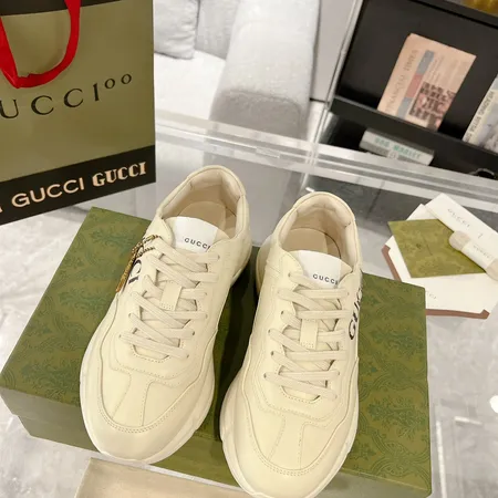 グッチ スニーカー
