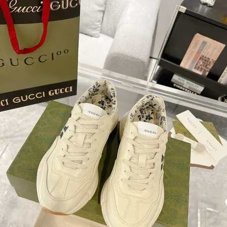 グッチ スニーカー