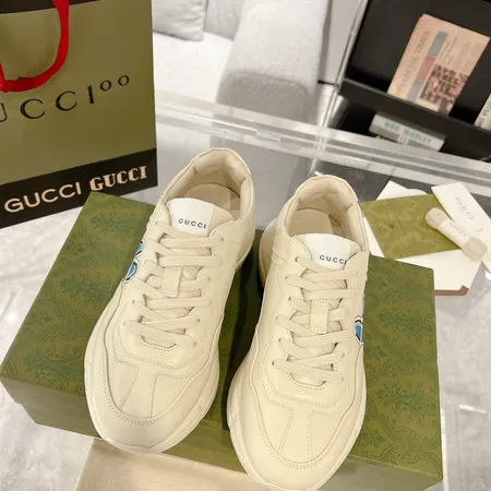 グッチ スニーカー