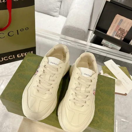 グッチ スニーカー