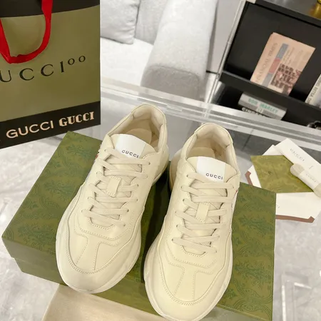 グッチ スニーカー