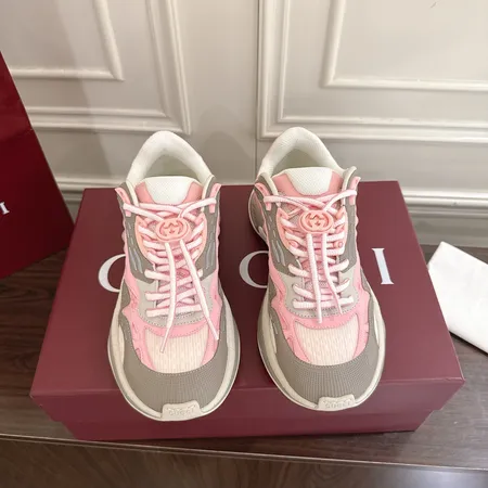 グッチ スニーカー