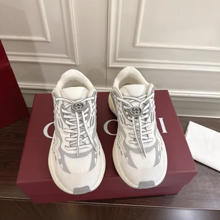 グッチ スニーカー