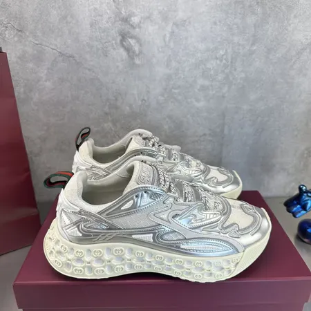 グッチ スニーカー