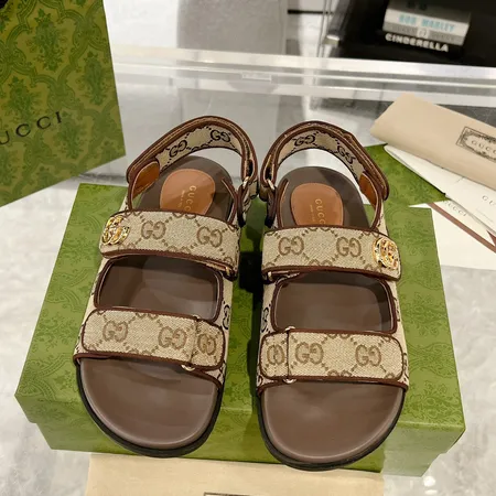 グッチ サンダル