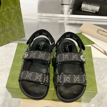 グッチ サンダル