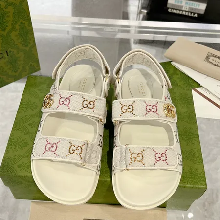 グッチ サンダル