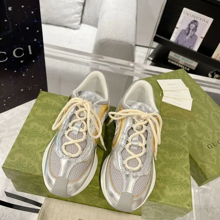 グッチ スニーカー