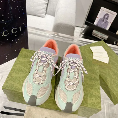 グッチ スニーカー