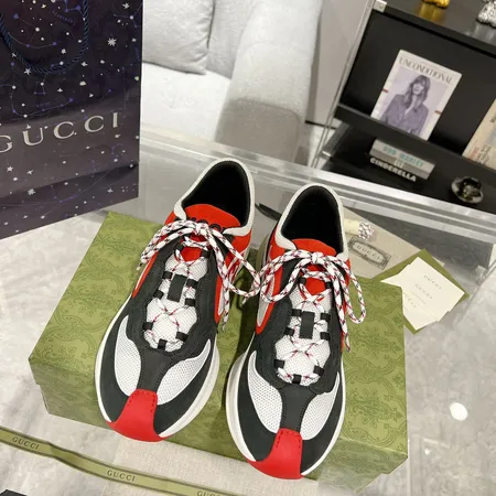 グッチ スニーカー