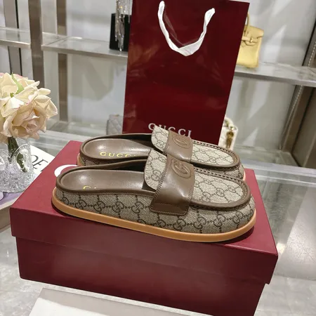 グッチ スリッパ