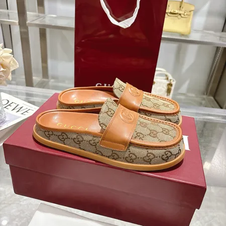 グッチ スリッパ
