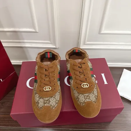 グッチ スニーカー