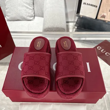 グッチ スリッパ