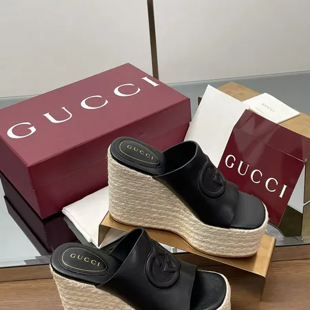 グッチ スリッパ