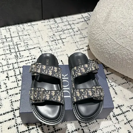 ディオール スリッパ