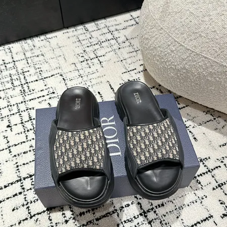 ディオール スリッパ