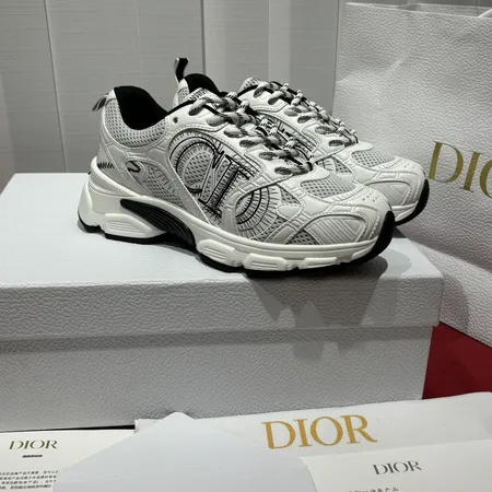 ディオール スニーカー