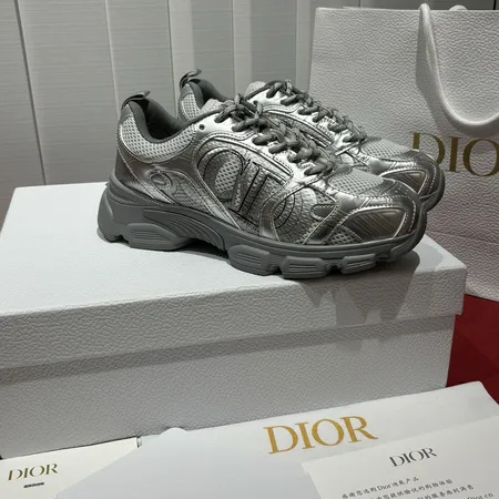 ディオール スニーカー