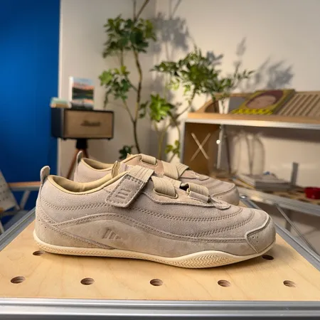 アディダス カジュアルシューズ