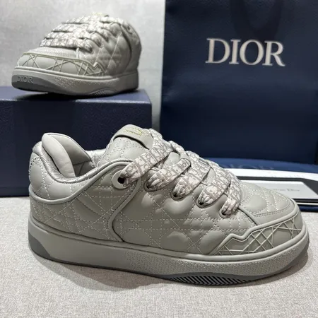 ディオール カジュアルシューズ