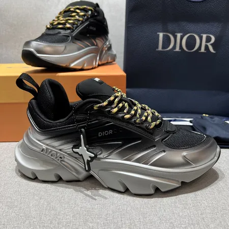 ディオール スニーカー