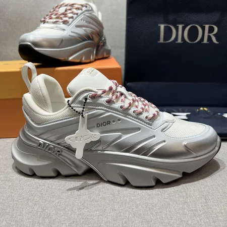 ディオール スニーカー