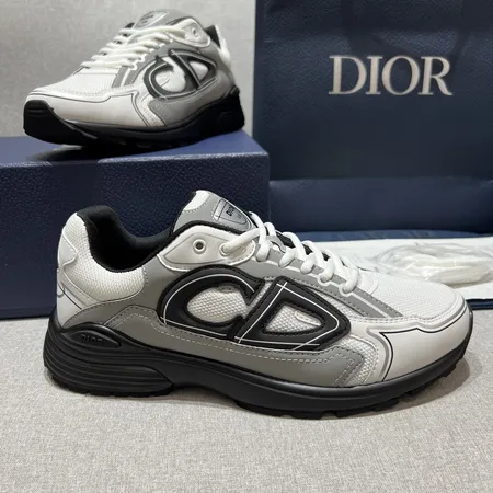 ディオール スニーカー