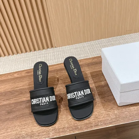 ディオール スリッパ